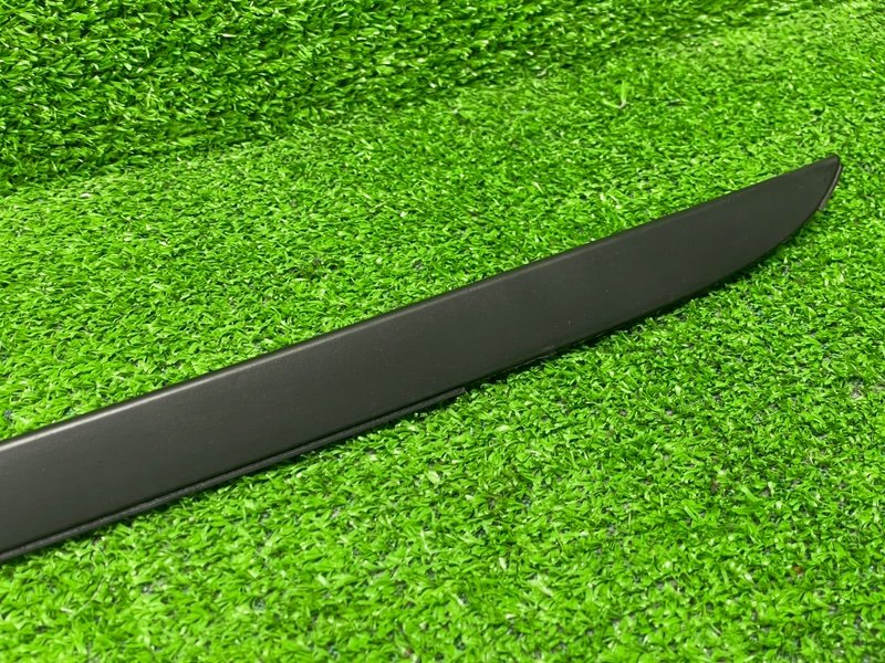 Молдинг лобового стекла, 2000 рублей, Москва