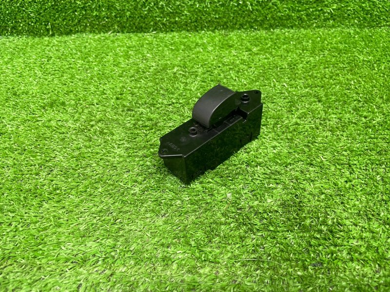 Кнопка стеклоподъемника, 500 рублей, Москва