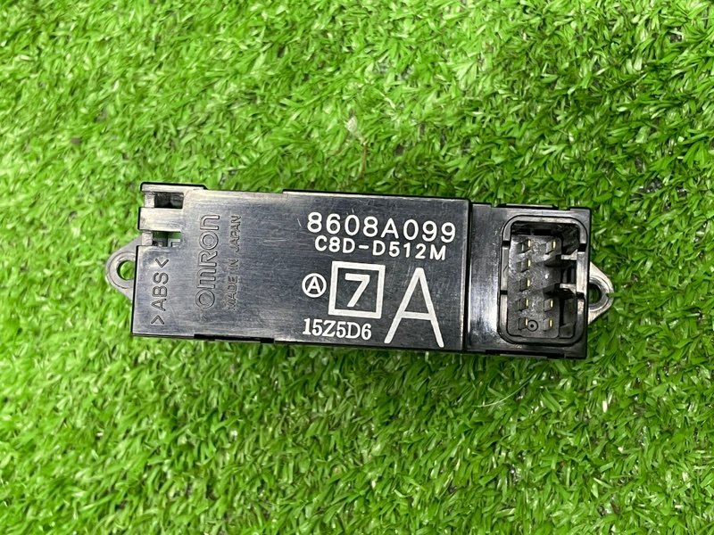 Кнопка стеклоподъемника, 500 рублей, Москва