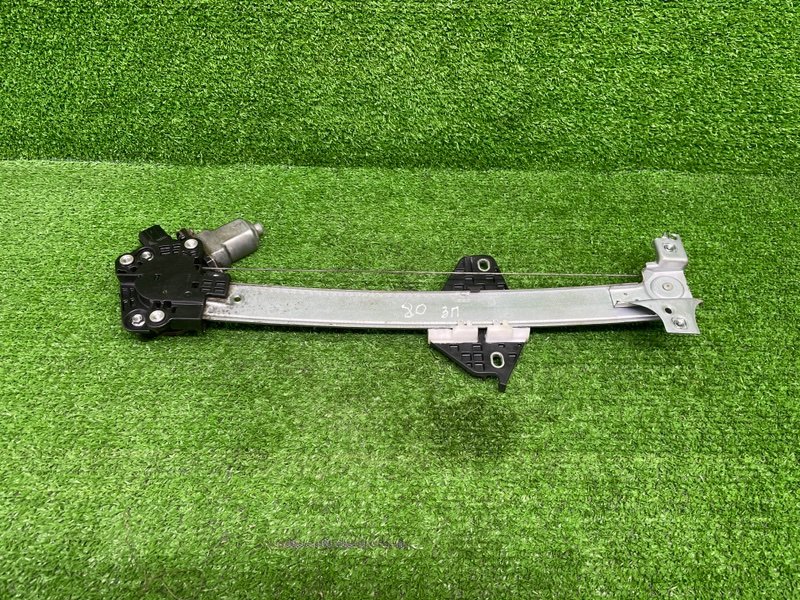 Стеклоподъемник задний, Москва