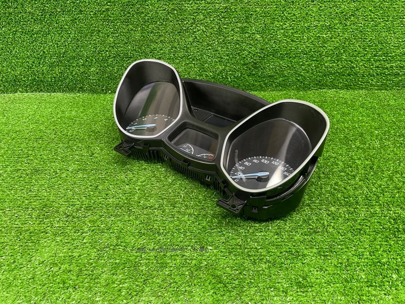 Панель приборов, 1600 рублей, Москва