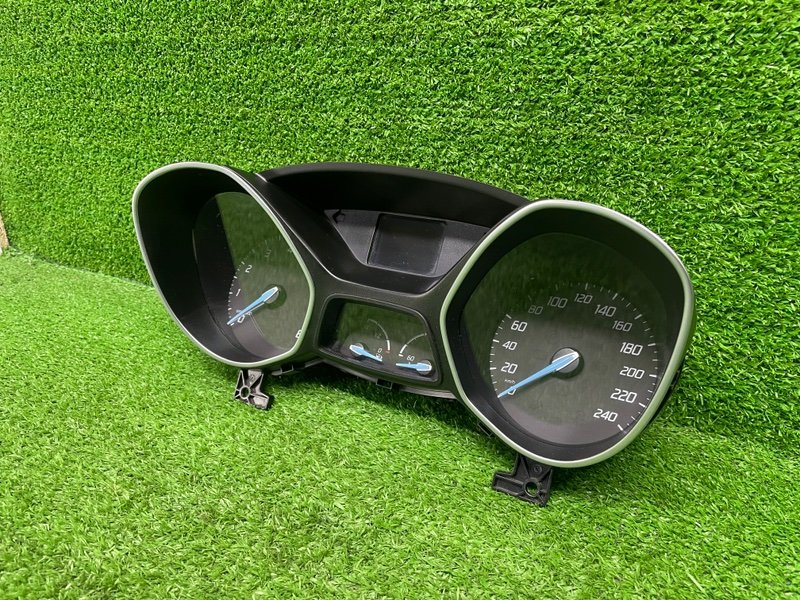 Панель приборов, 1700 рублей, Москва