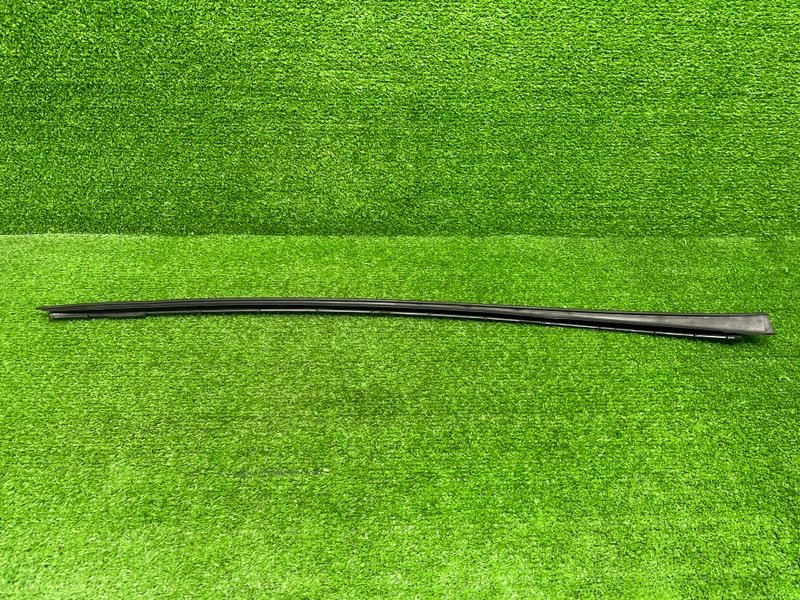 Молдинг лобового стекла, 2400 рублей, Москва