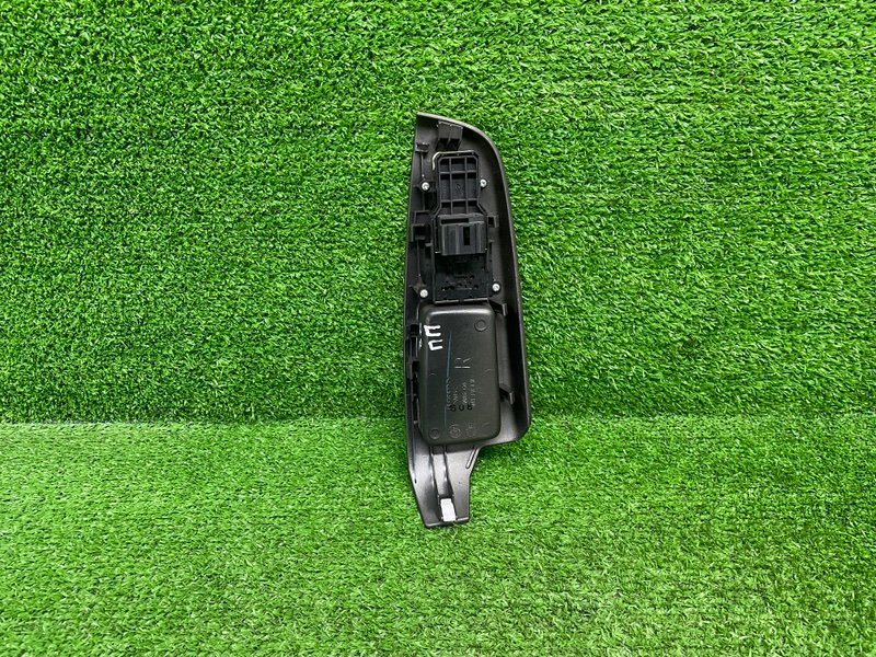 Кнопка стеклоподъемника, Москва