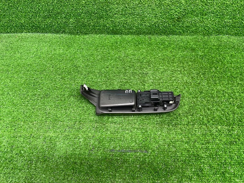 Кнопка стеклоподъемника, Москва