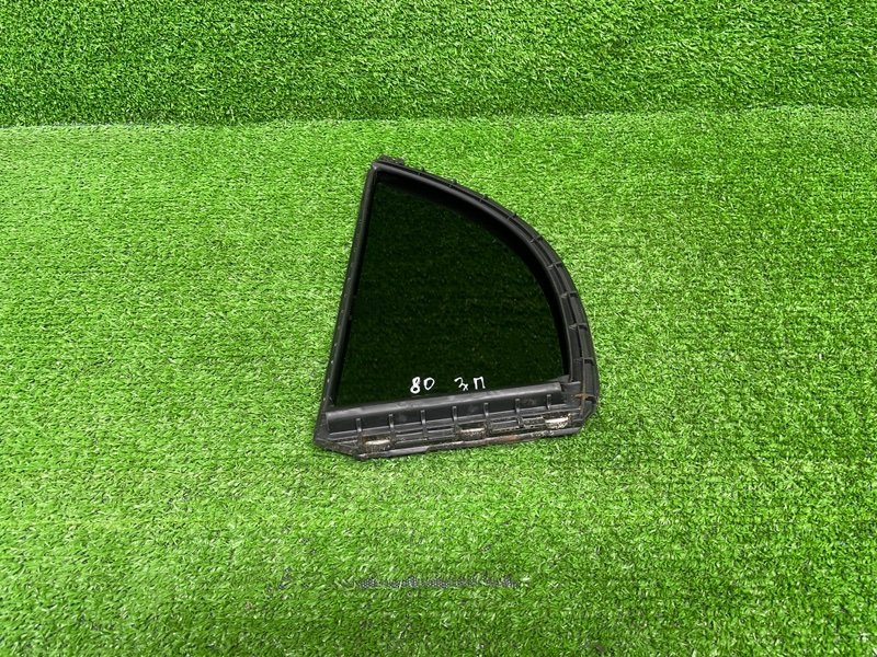 Стекло двери задней правой, 700 рублей, Москва