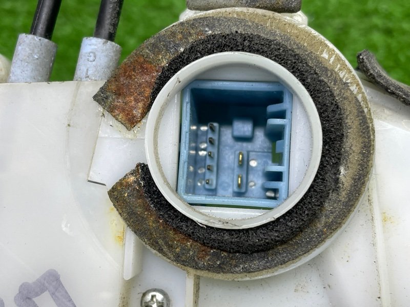 Замок двери задней правой, Москва