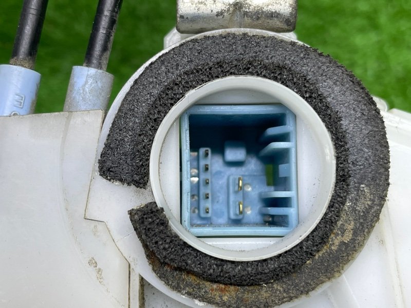 Замок двери передней правой, Москва