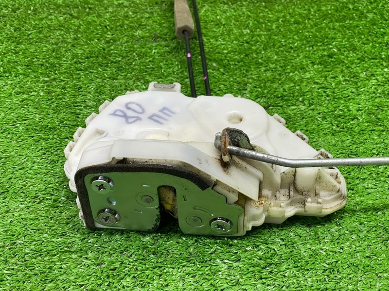 Замок двери передней правой, Москва