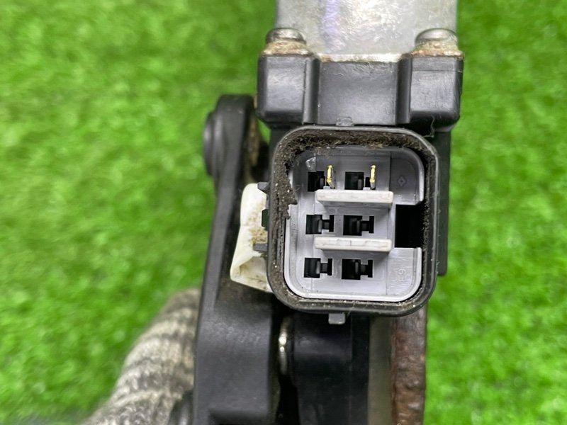 Стеклоподъемник задний, Москва