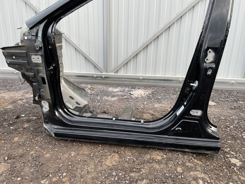 Порог со стойкой левый, 10000 рублей, Москва