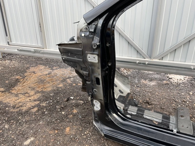 Порог со стойкой левый, 10000 рублей, Москва