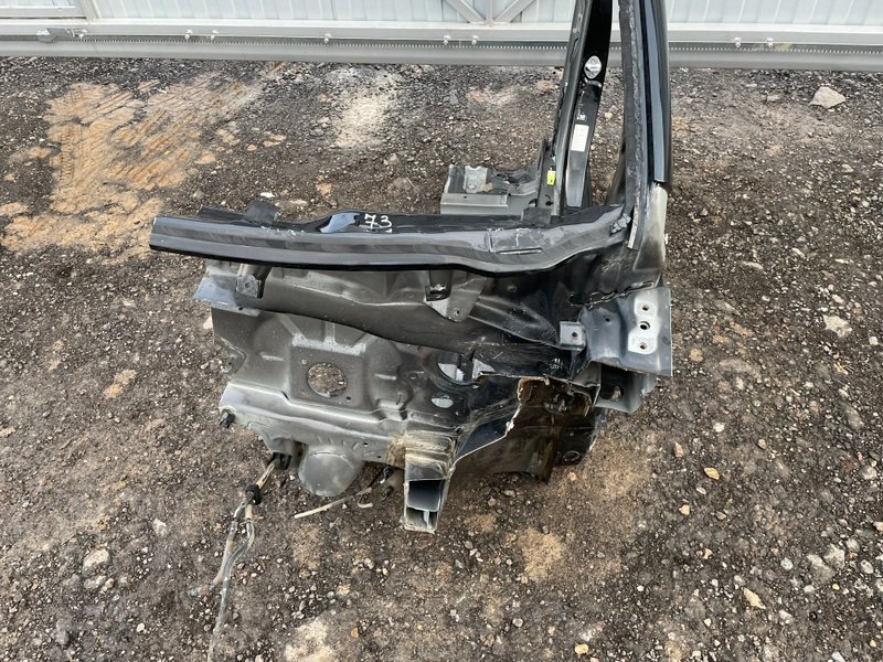 Порог со стойкой левый, 10000 рублей, Москва