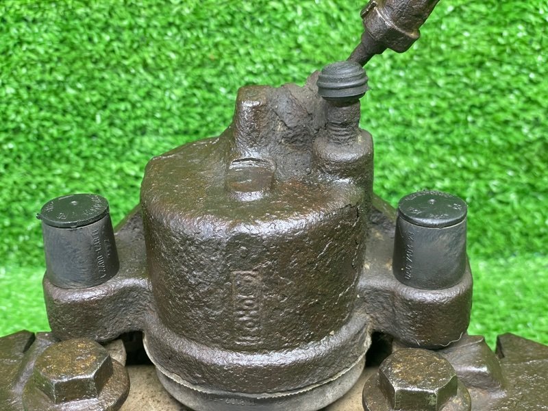 Суппорт тормозной передний правый, 1050 рублей, Москва