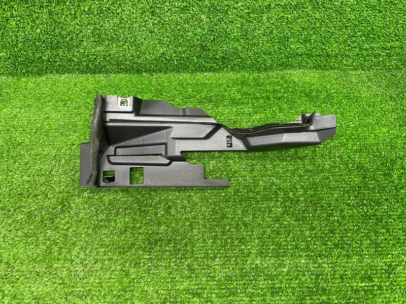 Накладка крыла, 1000 рублей, Москва