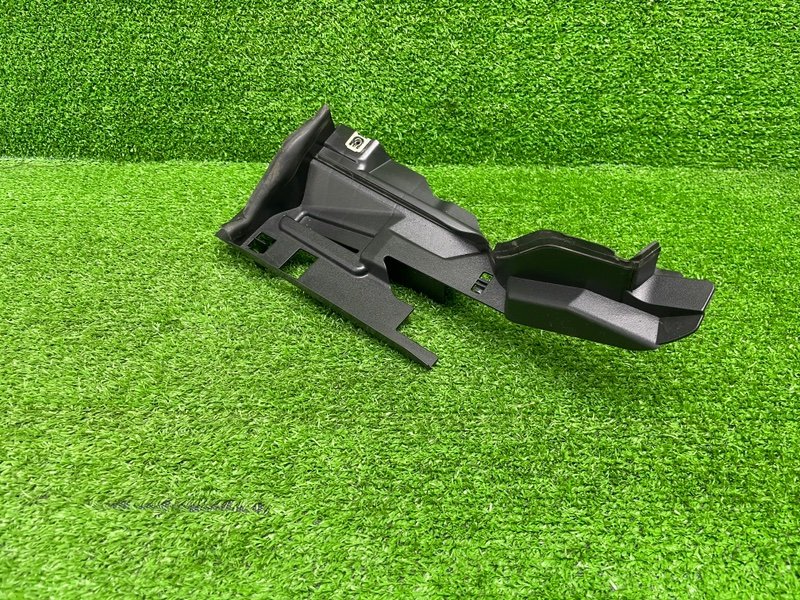 Накладка крыла, 1000 рублей, Москва