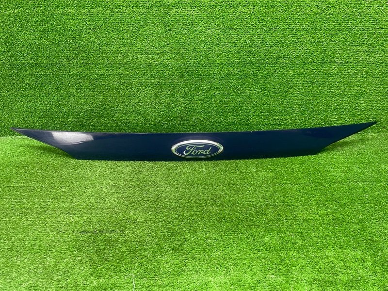 Накладка крышки багажника, 2000 рублей, Москва