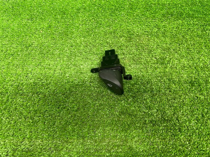 Кнопка обогрева лобового стекла, 1000 рублей, Москва