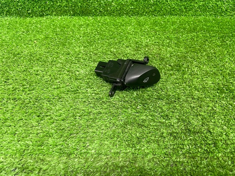 Кнопка обогрева лобового стекла, 1000 рублей, Москва