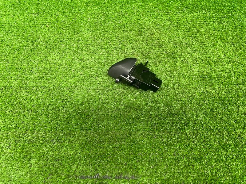 Кнопка обогрева лобового стекла, 1000 рублей, Москва