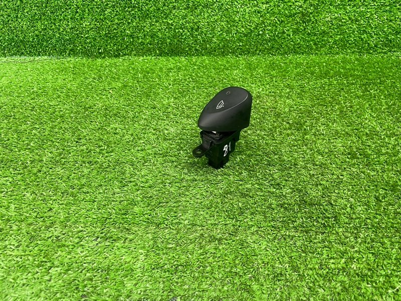 Кнопка обогрева лобового стекла, 1000 рублей, Москва