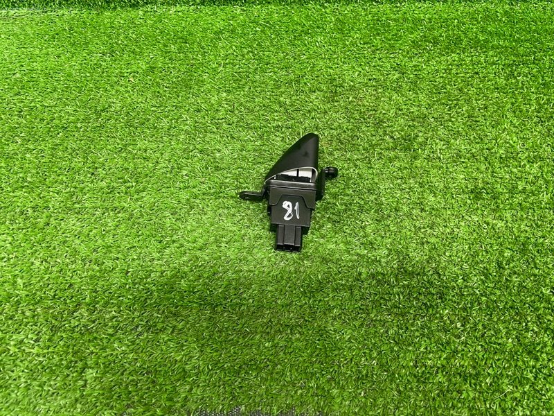 Кнопка обогрева лобового стекла, 1000 рублей, Москва