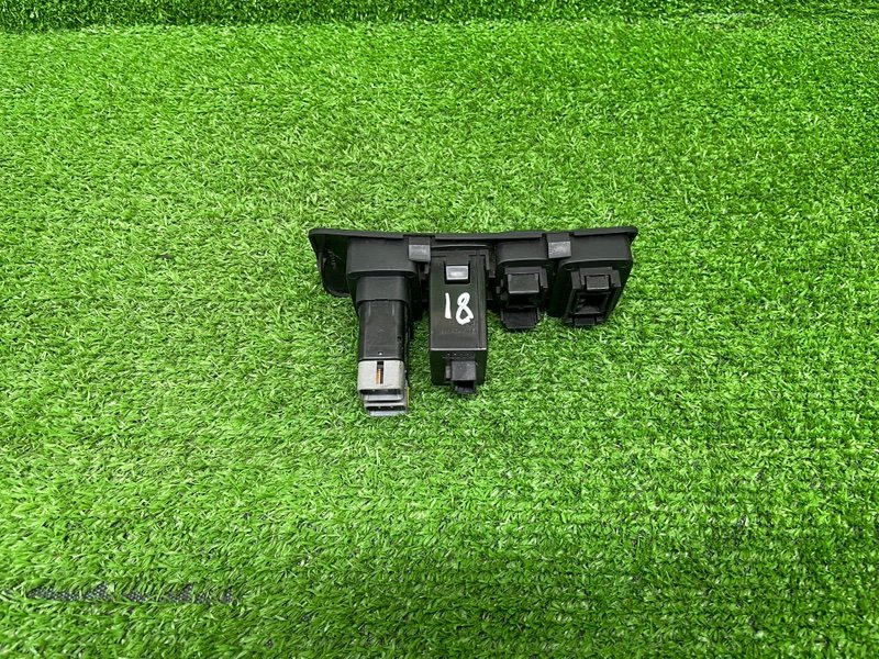 Кнопка обогрева сидений, 2000 рублей, Москва