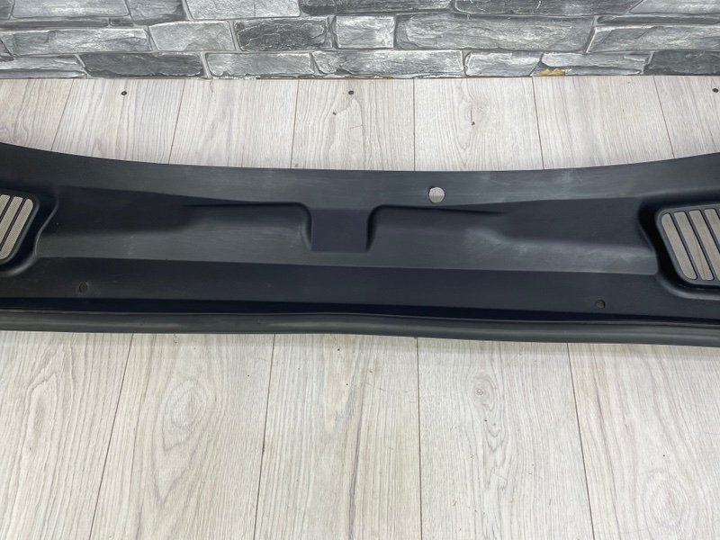 Планка под лобовое стекло, 2500 рублей, Москва