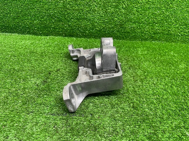 Опора двигателя, 3100 рублей, Москва