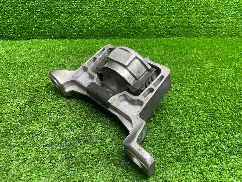 Опора двигателя, 3100 рублей, Москва