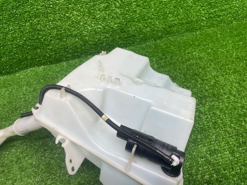 Бачок омывателя лобового стекла, 1700 рублей, Москва