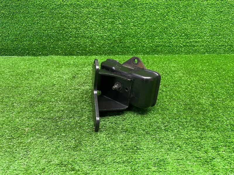 Опора двигателя, 500 рублей, Москва