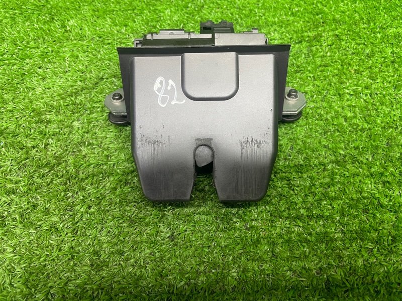 Замок багажника, 2600 рублей, Москва