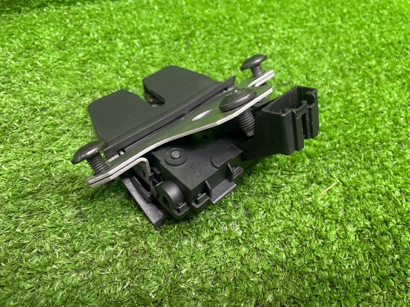 Замок багажника, 2600 рублей, Москва