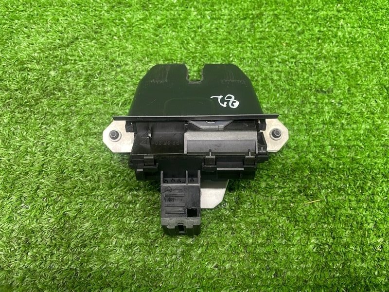 Замок багажника, 2600 рублей, Москва