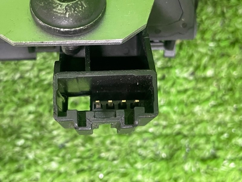 Замок багажника, 2600 рублей, Москва