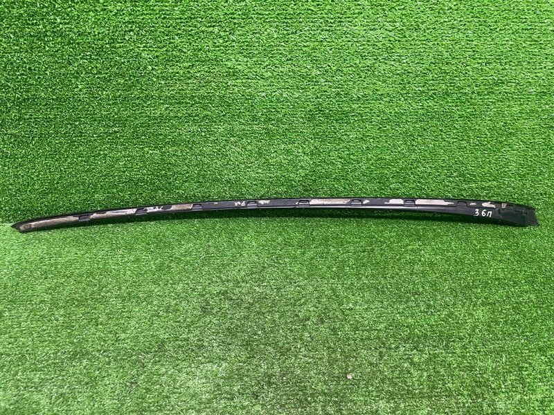 Молдинг лобового стекла, 2000 рублей, Москва