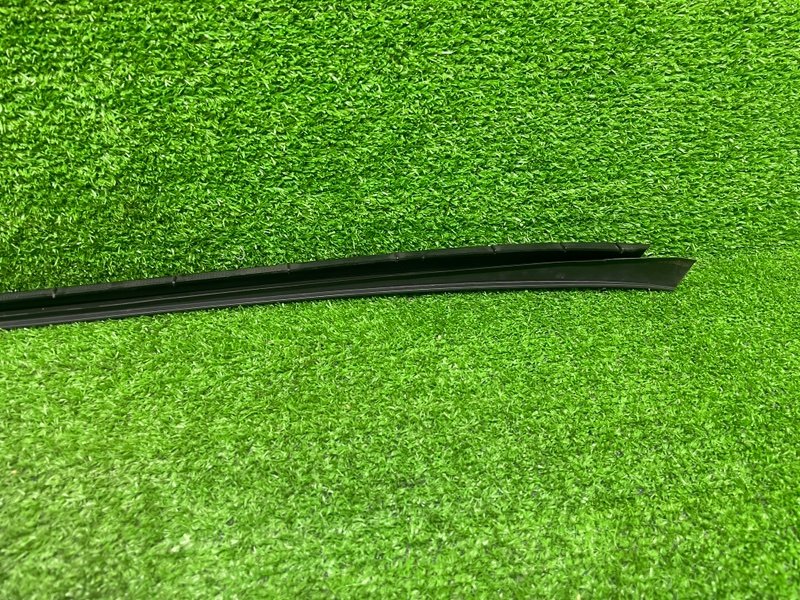 Молдинг лобового стекла, 2000 рублей, Москва