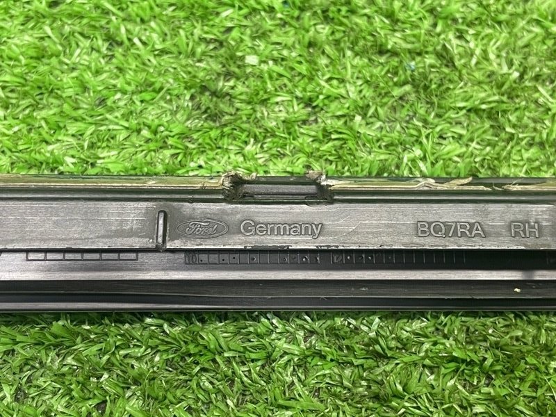 Молдинг лобового стекла, 2000 рублей, Москва