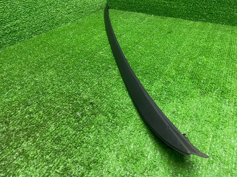 Молдинг лобового стекла, 2000 рублей, Москва