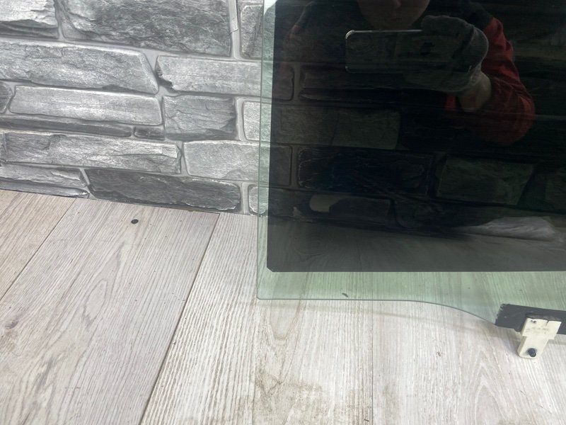 Стекло двери задней левой, 8500 рублей, Москва