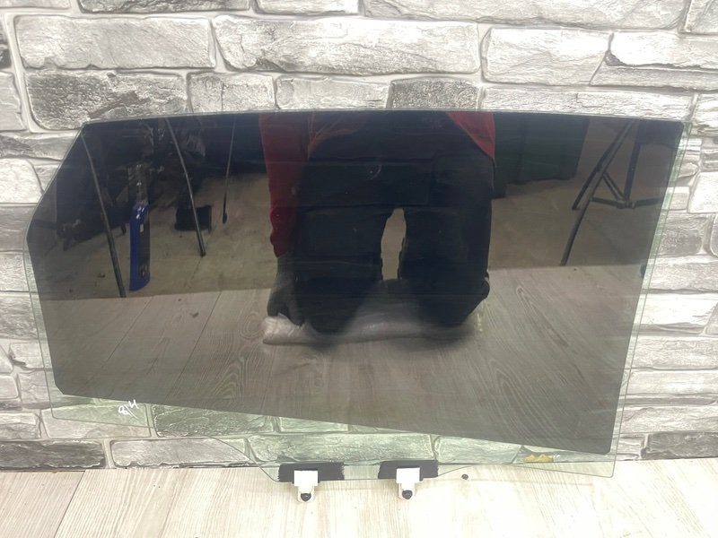 Стекло двери задней левой, 8500 рублей, Москва