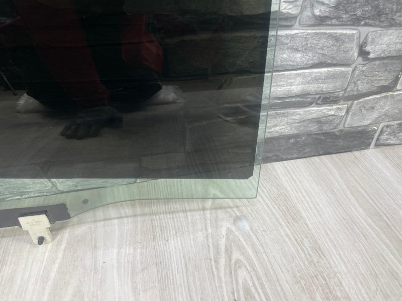 Стекло двери задней правой, 8500 рублей, Москва