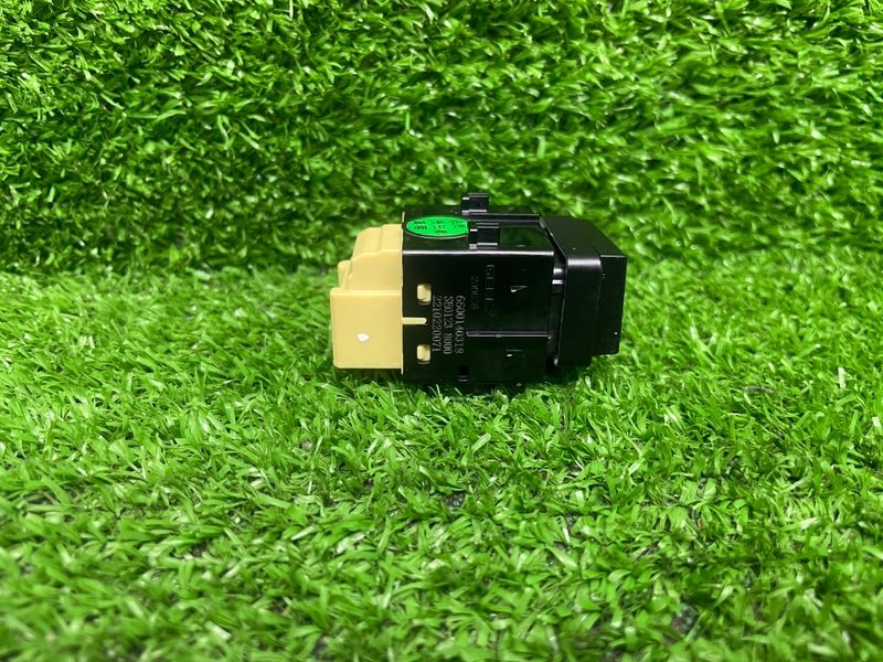 Кнопка обогрева сидений, 2000 рублей, Москва