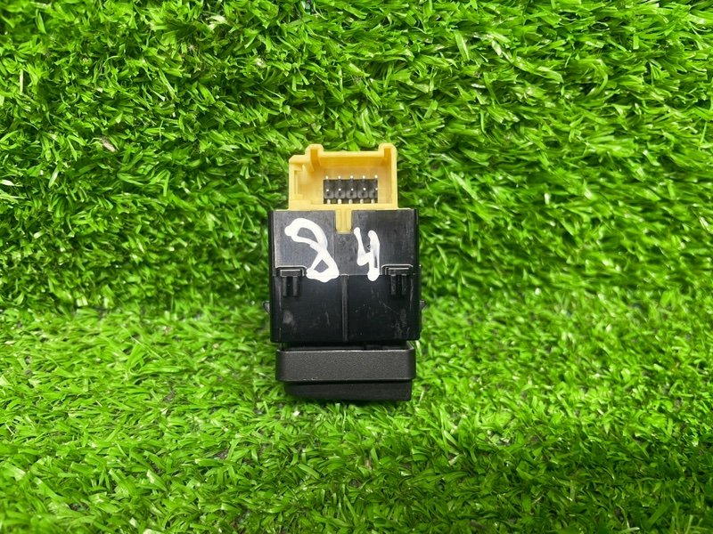 Кнопка обогрева сидений, 2000 рублей, Москва