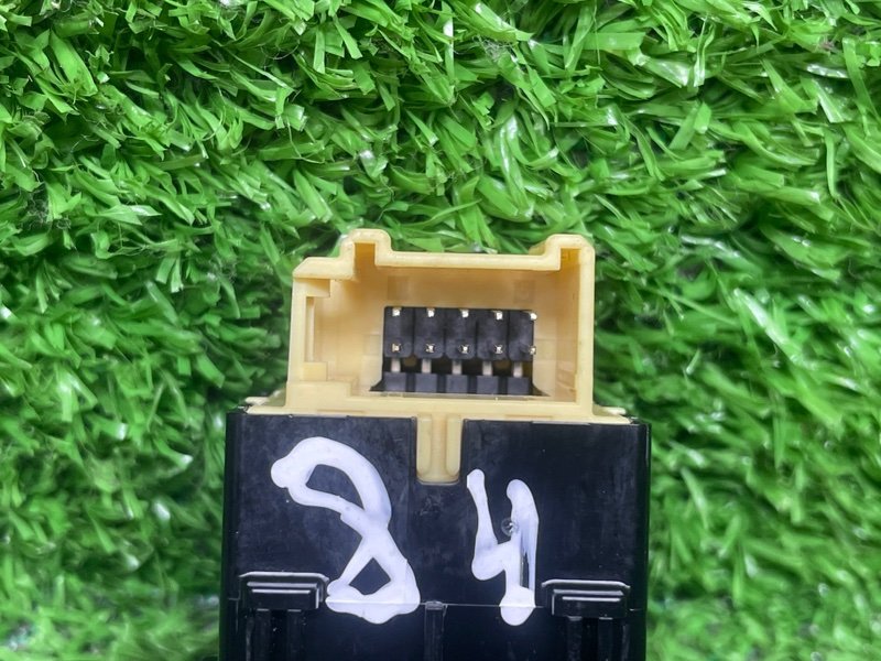 Кнопка обогрева сидений, 2000 рублей, Москва