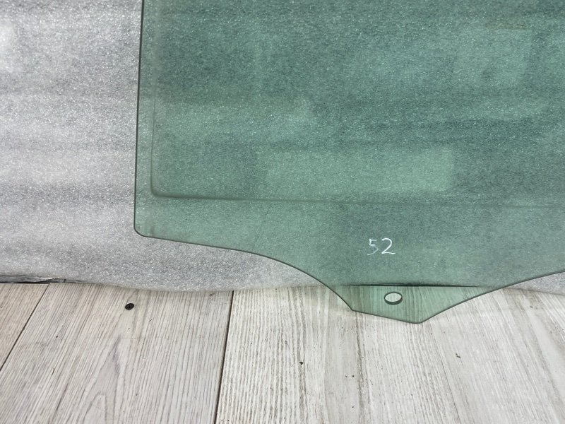 Стекло двери передней левой, 1300 рублей, Москва