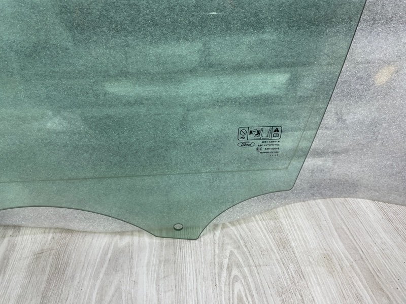 Стекло двери передней левой, 1300 рублей, Москва