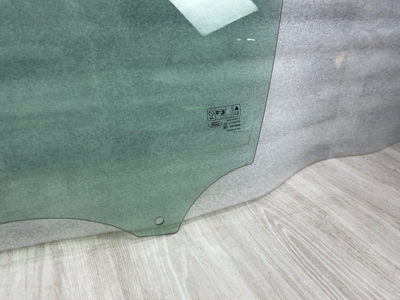 Стекло двери передней левой, 1300 рублей, Москва