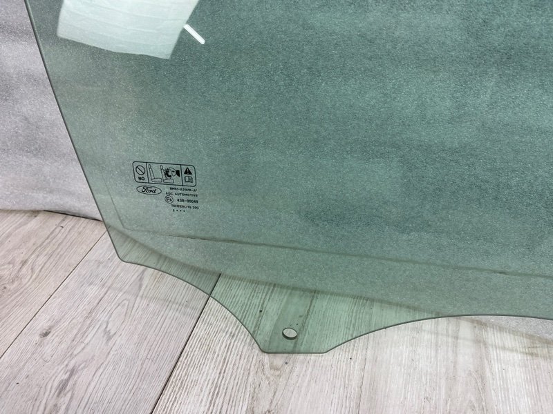 Стекло двери передней правой, 1400 рублей, Москва